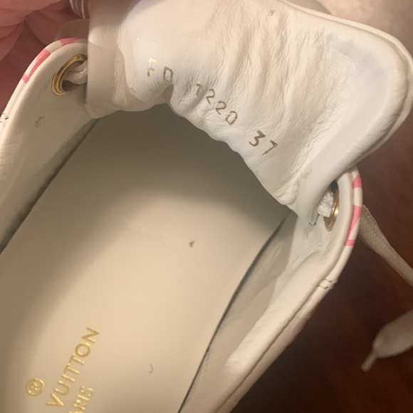Authentic Luise Vuitton Limited edition sneakers with beautiful colorful LV logo - Picture 15 of 16
